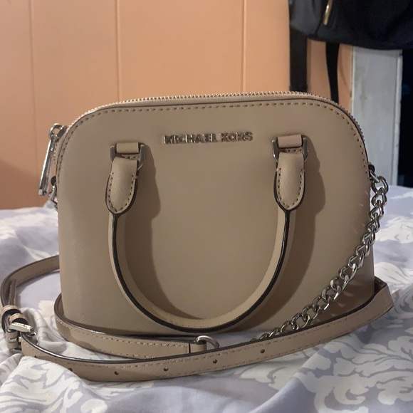 Michael Kors Cindy Bag - Picture 1 of 3